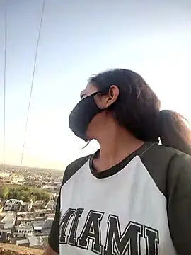 HOTSEXY KAVYA online show from April 13, 2026, 12:32 pm