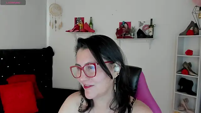 Snapshot of D_Martii chatting on September 20, 2025, 11:22 am D Martii online show from September 20, 2025, 11:22 am