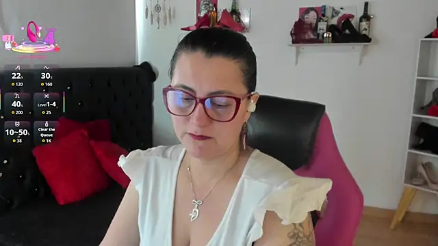 Snapshot of D_Martii chatting on September 25, 2025, 12:31 pm D Martii online show from September 25, 2025, 12:31 pm