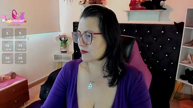 Snapshot of D_Martii chatting on September 28, 2025, 1:49 pm D Martii online show from September 28, 2025, 1:49 pm