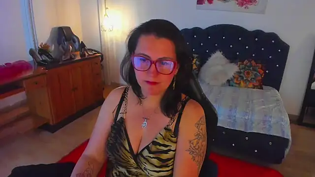 Snapshot of D_Martii chatting on October 14, 2025, 2:07 pm D Martii online show from October 14, 2025, 2:07 pm
