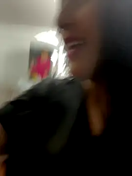 Snapshot of GiaDuque chatting on October 9, 2025, 10:08 pm GiaDuque online show from October 9, 2025, 10:08 pm