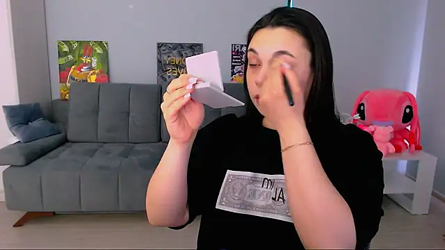 queenofthesense  online show from February 15, 2026, 6:54 am