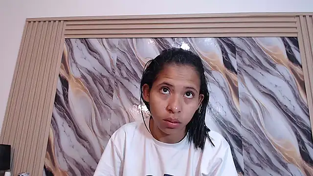 Snapshot of Samantha_Fox69_ chatting on January 13, 2026, 2:22 pm Samantha Fox69 online show from January 13, 2026, 2:22 pm