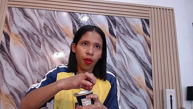 Snapshot of Samantha_Fox69_ chatting on January 15, 2026, 4:11 pm Samantha Fox69 online show from January 15, 2026, 4:11 pm