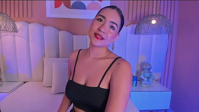 noa moon online show from December 19, 2025, 2:07 am