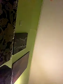 Snapshot of BeckiXrose chatting on September 21, 2025, 9:05 pm BeckiXrose online show from September 21, 2025, 9:05 pm