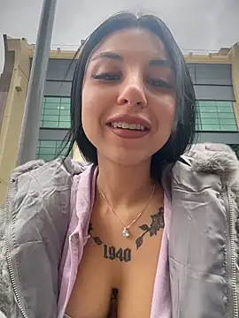 Sasha-Bloom online show from May 20, 2026, 6:58 pm