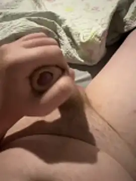 anonimo7762 online show from April 7, 2026, 12:33 am