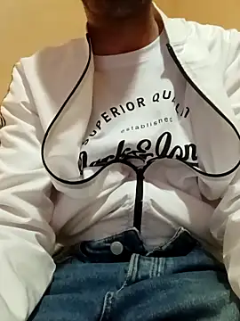 Snapshot of alexpo27 chatting on February 22, 2026, 3:29 am alexpo27 online show from February 22, 2026, 3:29 am