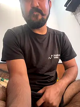 Snapshot of milf_banger121 chatting on October 25, 2025, 6:10 am milf banger121 online show from October 25, 2025, 6:10 am