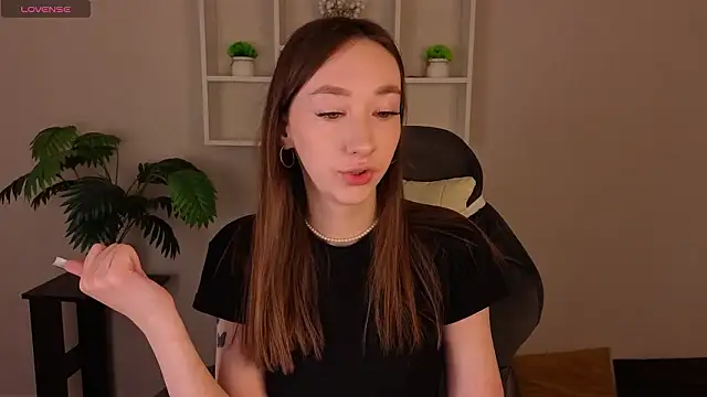 Miche1le Allenne online show from March 7, 2026, 1:02 am