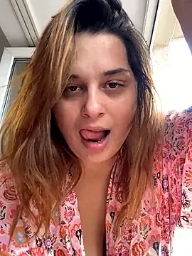 Kelly Bliss online show from October 6, 2025, 10:56 am