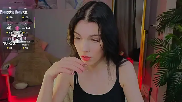 Sophie SkyAngel online show from October 13, 2025, 1:44 pm