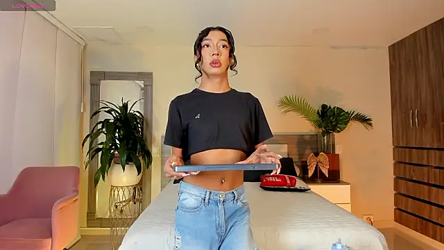 Alaiaguerra online show from March 3, 2026, 7:42 pm