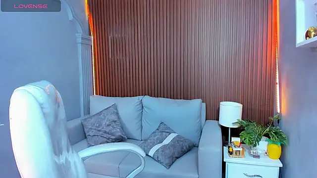 Snapshot of Leo_santoro chatting on November 17, 2025, 2:45 pm Leo santoro online show from November 17, 2025, 2:45 pm