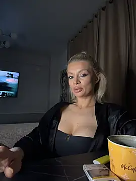 Snapshot of BOO_D chatting on February 3, 2026, 7:41 pm BOO D online show from February 3, 2026, 7:41 pm