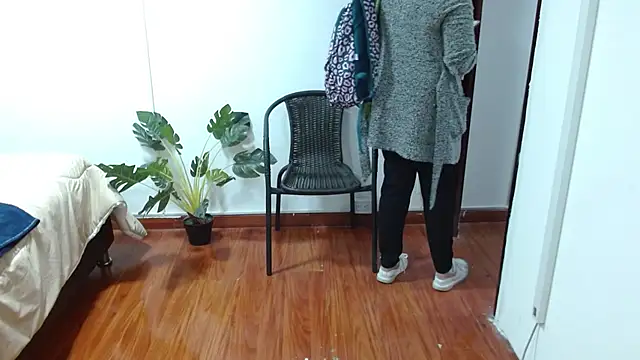 Snapshot of LilyCutee_ chatting on October 2, 2025, 7:21 pm LilyCutee online show from October 2, 2025, 7:21 pm