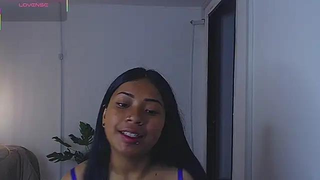Snapshot of LilyCutee_ chatting on October 8, 2025, 7:11 pm LilyCutee online show from October 8, 2025, 7:11 pm