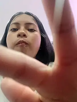 Snapshot of LilyCutee_ chatting on October 9, 2025, 7:12 pm LilyCutee online show from October 9, 2025, 7:12 pm