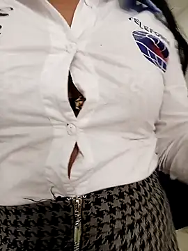 PAULA20- online show from February 2, 2026, 6:39 pm