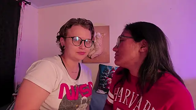 CrazyCakes  online show from November 26, 2025, 2:45 am