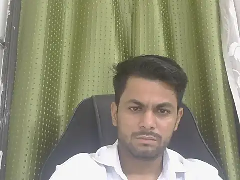 Snapshot of ursdreamperson chatting on July 8, 2026, 1:10 am ursdreamperson online show from July 8, 2026, 1:10 am