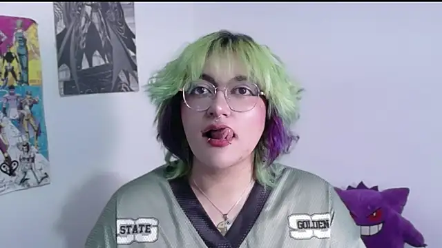 XxGreenGoodxX online show from April 18, 2026, 8:09 pm