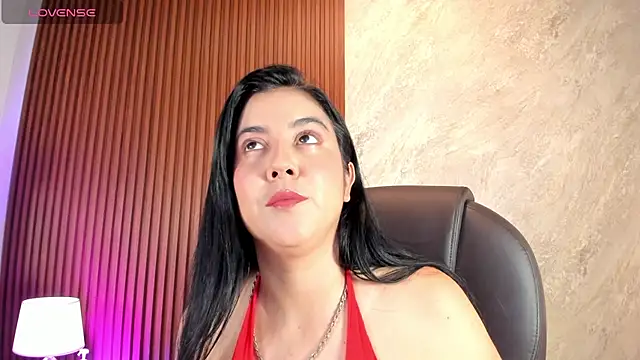  Cris Spicy  online show from October 24, 2025, 7:43 pm