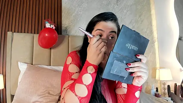  Cris Spicy  online show from February 4, 2026, 7:53 pm