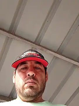 Lujor online show from April 18, 2026, 9:15 pm