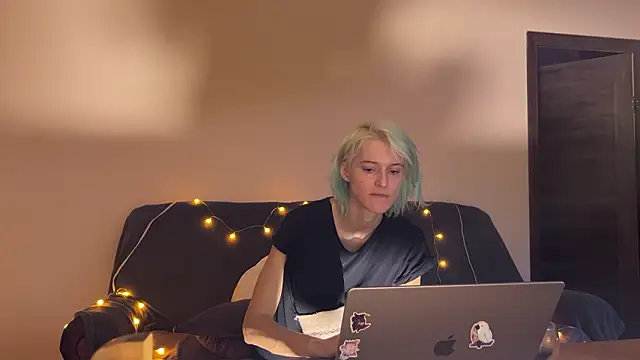 Snapshot of Lea_Elfie chatting on March 24, 2026, 3:17 pm Lea Elfie online show from March 24, 2026, 3:17 pm