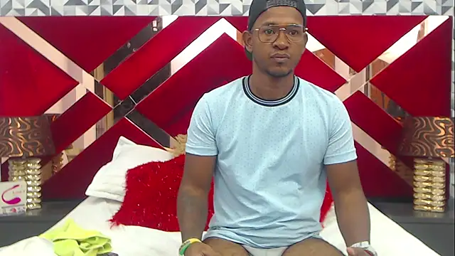 AndyCalifornia1 online show from November 14, 2025, 12:59 pm