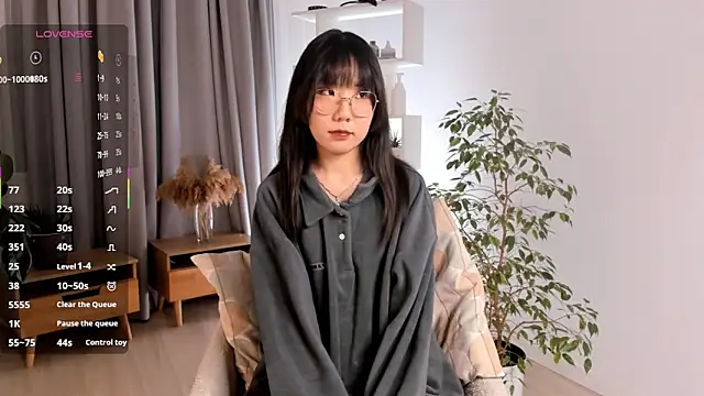 UdelaDodson online show from November 29, 2025, 1:08 am