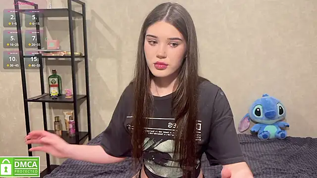 MollyBaby online show from October 29, 2025, 4:42 pm