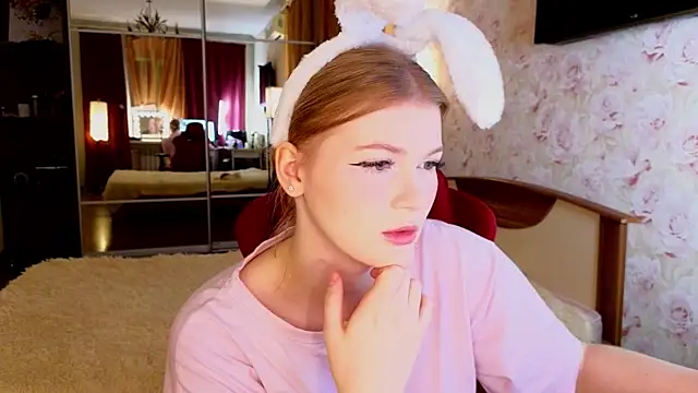 Jenny Skinner20 online show from November 17, 2025, 5:19 pm