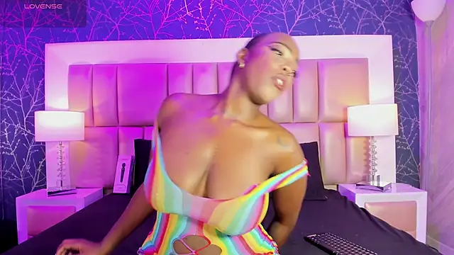 ReinaMiah online show from October 16, 2025, 3:40 am