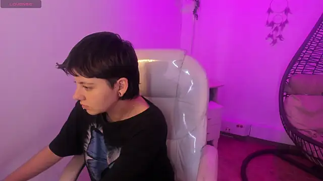 Nathaly ds online show from March 21, 2026, 4:39 am