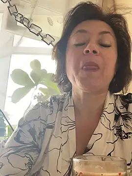 Kiravix online show from September 19, 2025, 7:32 am