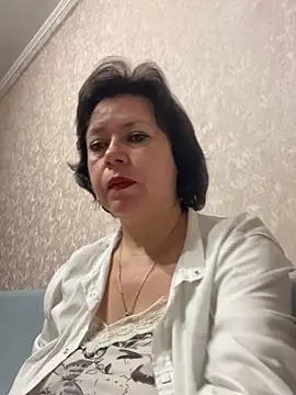 Kiravix online show from December 18, 2025, 7:53 pm