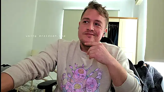 Snapshot of giovanotto47 chatting on October 24, 2025, 1:18 pm giovanotto47 online show from October 24, 2025, 1:18 pm