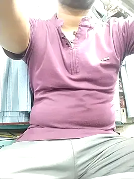 Rohit4500 online show from April 18, 2026, 3:16 pm