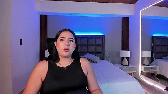 sofiacaramel online show from October 8, 2025, 8:06 pm