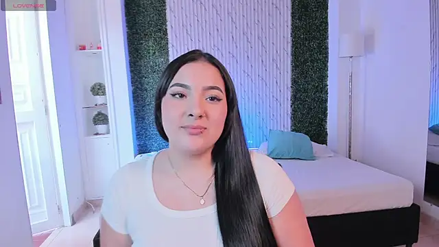 sofiacaramel online show from November 25, 2025, 4:29 pm