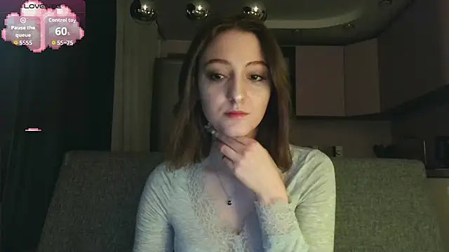 white liillyy online show from October 23, 2025, 5:01 pm