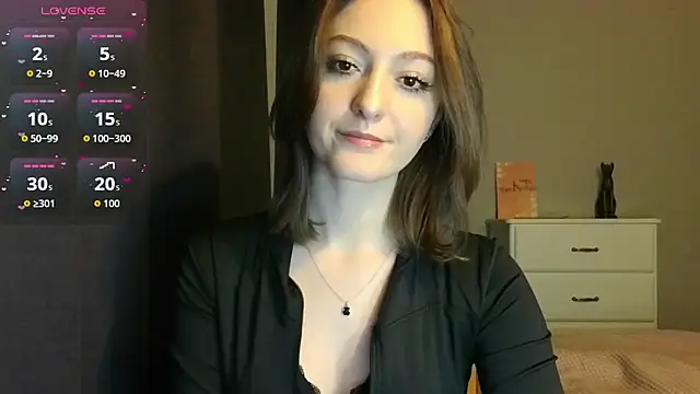 white liillyy online show from March 11, 2026, 9:54 pm