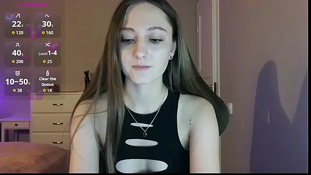 Snapshot of white_liillyy chatting on July 8, 2026, 8:57 pm white liillyy online show from July 8, 2026, 8:57 pm