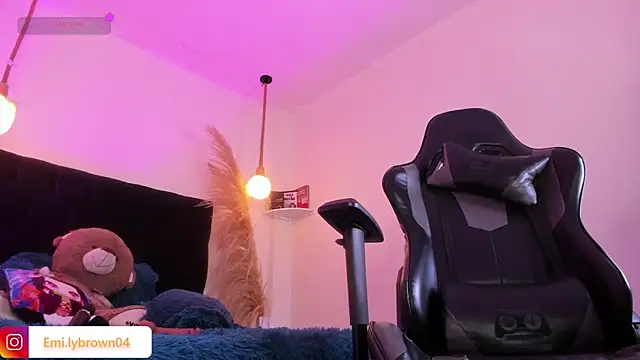 Emily brown04 online show from April 20, 2026, 7:15 pm