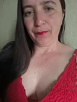 Snapshot of EvelinCutex chatting on May 14, 2026, 12:01 pm EvelinCutex online show from May 14, 2026, 12:01 pm