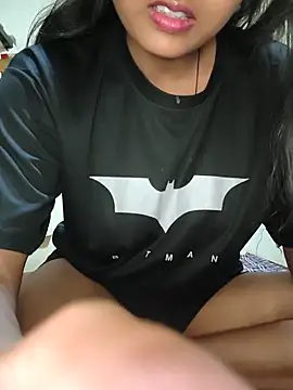 RAYI Queen 2 online show from March 20, 2026, 3:17 pm